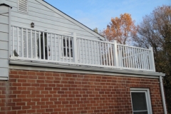 blogmedia-101128063936_flat_roof_and_reinforced_vinyl_railing_bethesda_maryland_2