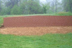 blogmedia-100203091629_brick_retaining_wall2