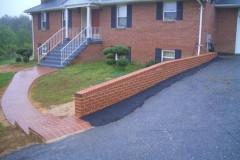 blogmedia-100203104442_brick_walkway___retaining_wall1