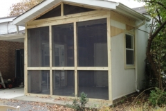 blogmedia-101129045912_screened_in_porch_conversion_2